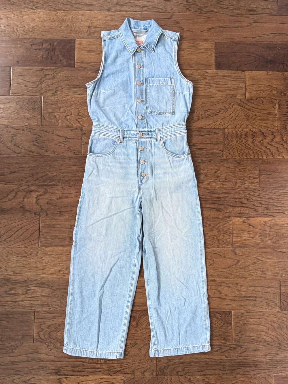 EUC Levi's Lightweight Sleevless Denim Jumpsuit Home Improvement Light Wash